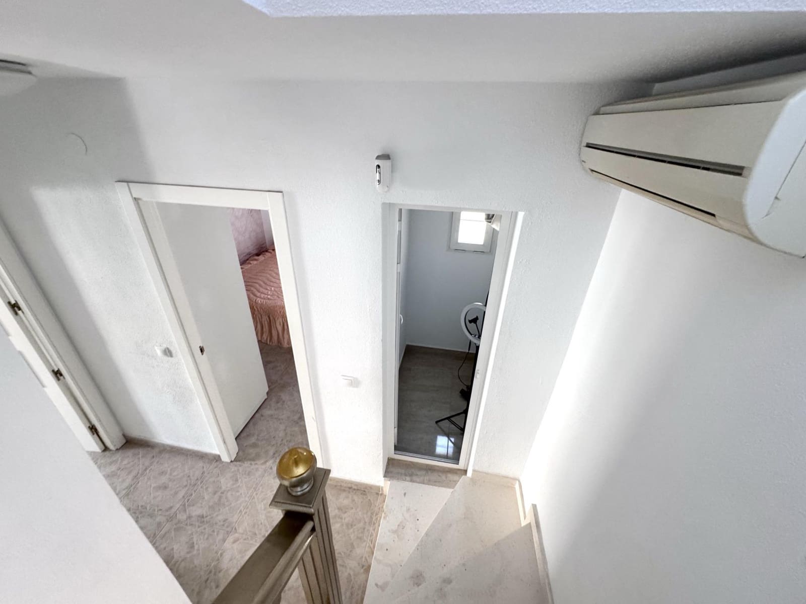 5 slaapkamer Rijtjeshuis te koop in Playa Flamenca met zwembad - € 210.000 (Ref: 9531358)