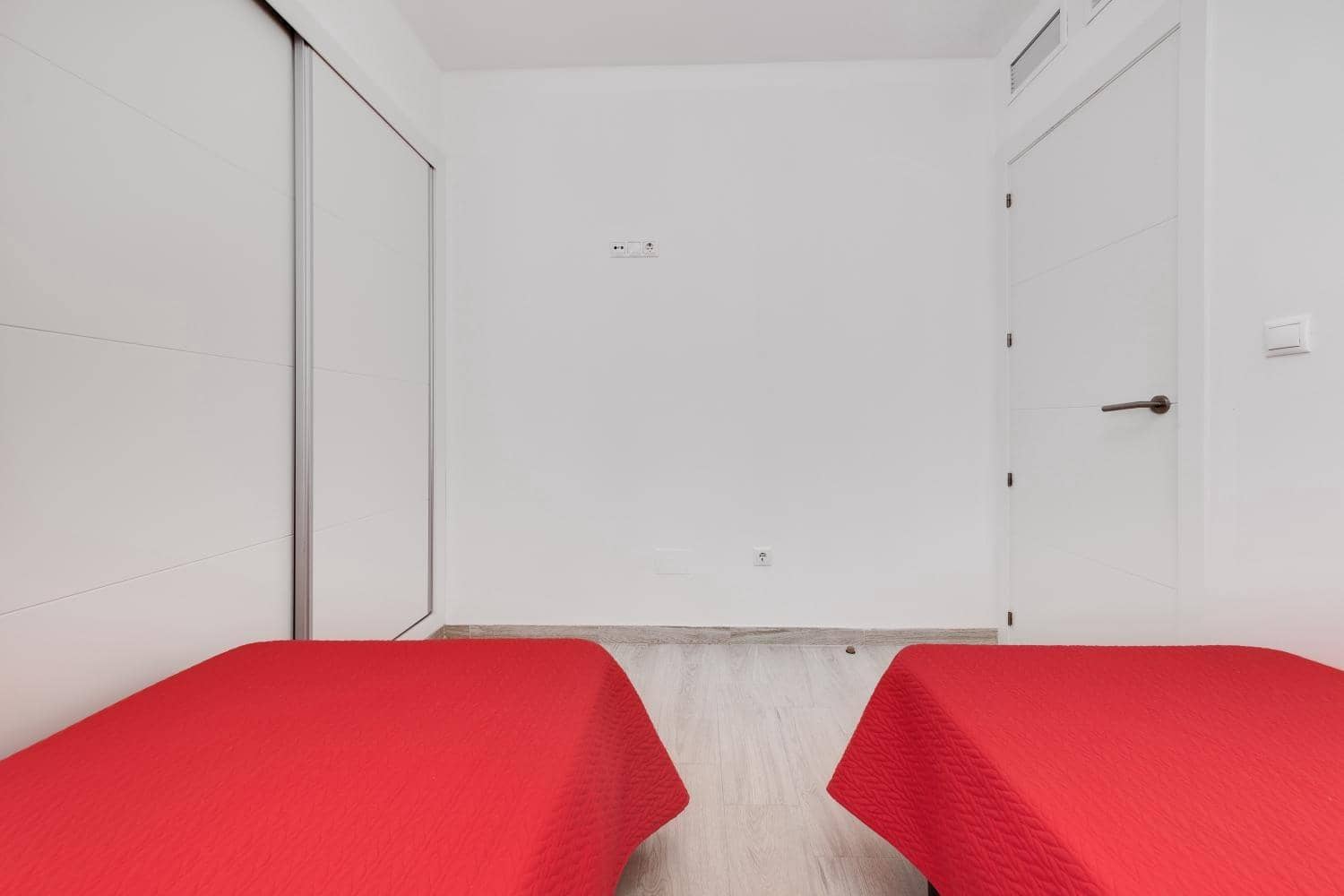 2 quarto Apartamento para venda em Torrevieja com piscina - 259 000 € (Ref: 9531359)