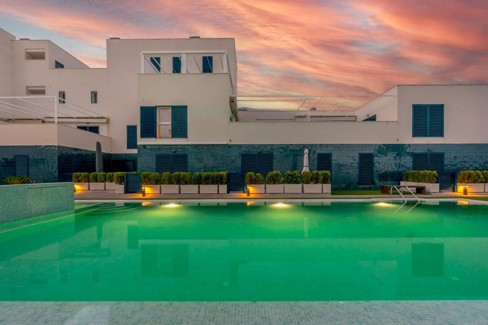 2 makuuhuone Huoneisto myytävänä paikassa Playa Flamenca mukana uima-altaan 
autotalli - 289 000 € (Ref: 9531965)