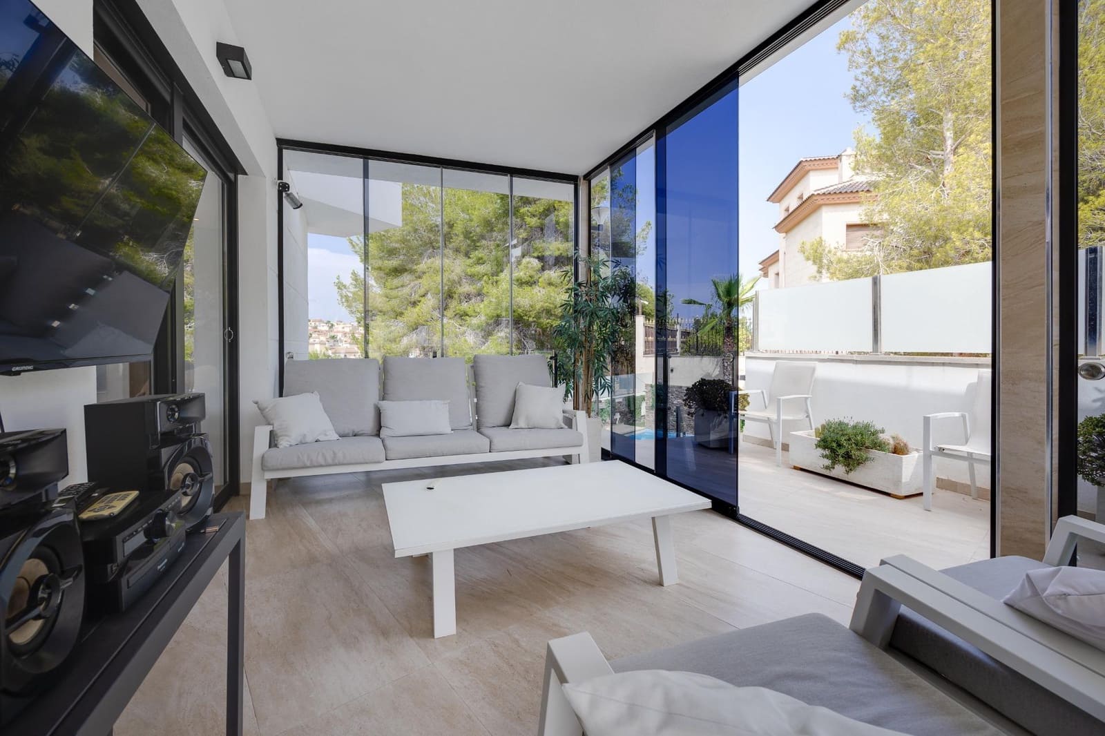 3 chambre Villa/Maison à vendre à Filipinas avec piscine - 475 000 € (Ref: 9531966)