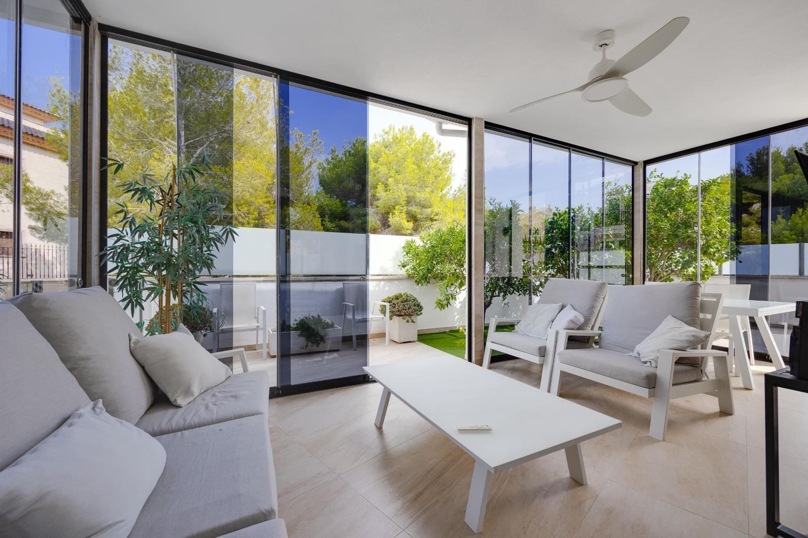 3 chambre Villa/Maison à vendre à Filipinas avec piscine - 475 000 € (Ref: 9531966)