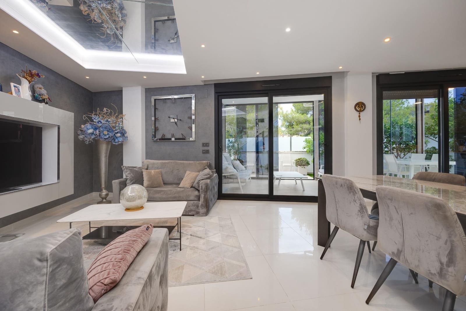 3 chambre Villa/Maison à vendre à Filipinas avec piscine - 475 000 € (Ref: 9531966)