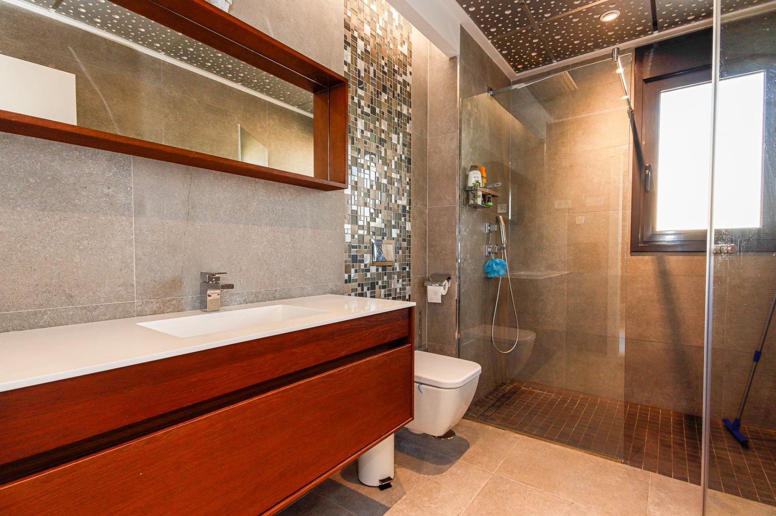 4 quarto Moradia para venda em Campoamor com piscina - 895 000 € (Ref: 9531967)