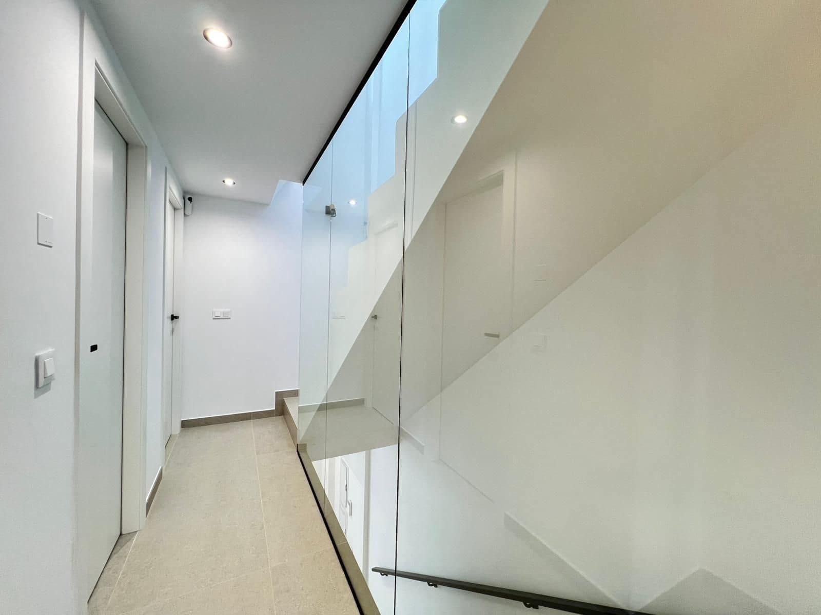 3 makuuhuone Huvila myytävänä paikassa Benferri - 298 000 € (Ref: 9591278)