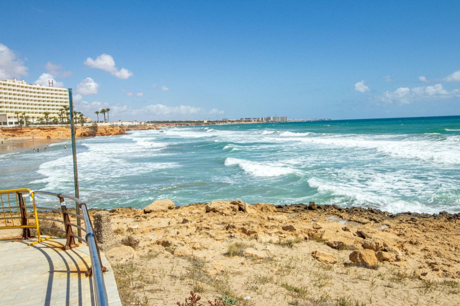 3 makuuhuone Huvila myytävänä paikassa Torrevieja mukana uima-altaan 
autotalli - 510 000 € (Ref: 9608068)