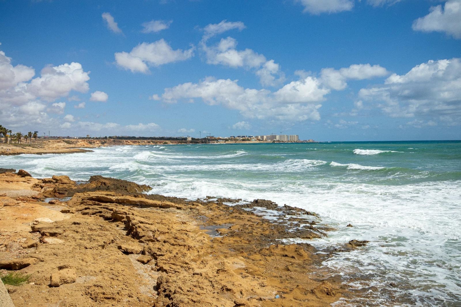 3 makuuhuone Huvila myytävänä paikassa Torrevieja mukana uima-altaan 
autotalli - 510 000 € (Ref: 9608068)