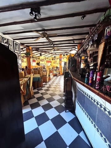 5 soveværelse Virksomhed til salg i Playa del Cura, Torrevieja med garage - € 499.900 (Ref: 9615465)