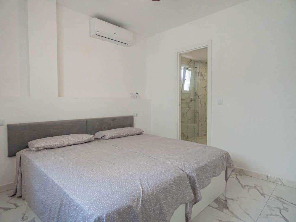 Apartamento de 1 habitación en Villamartin en venta con piscina - 155.000 € (Ref: 9747912)