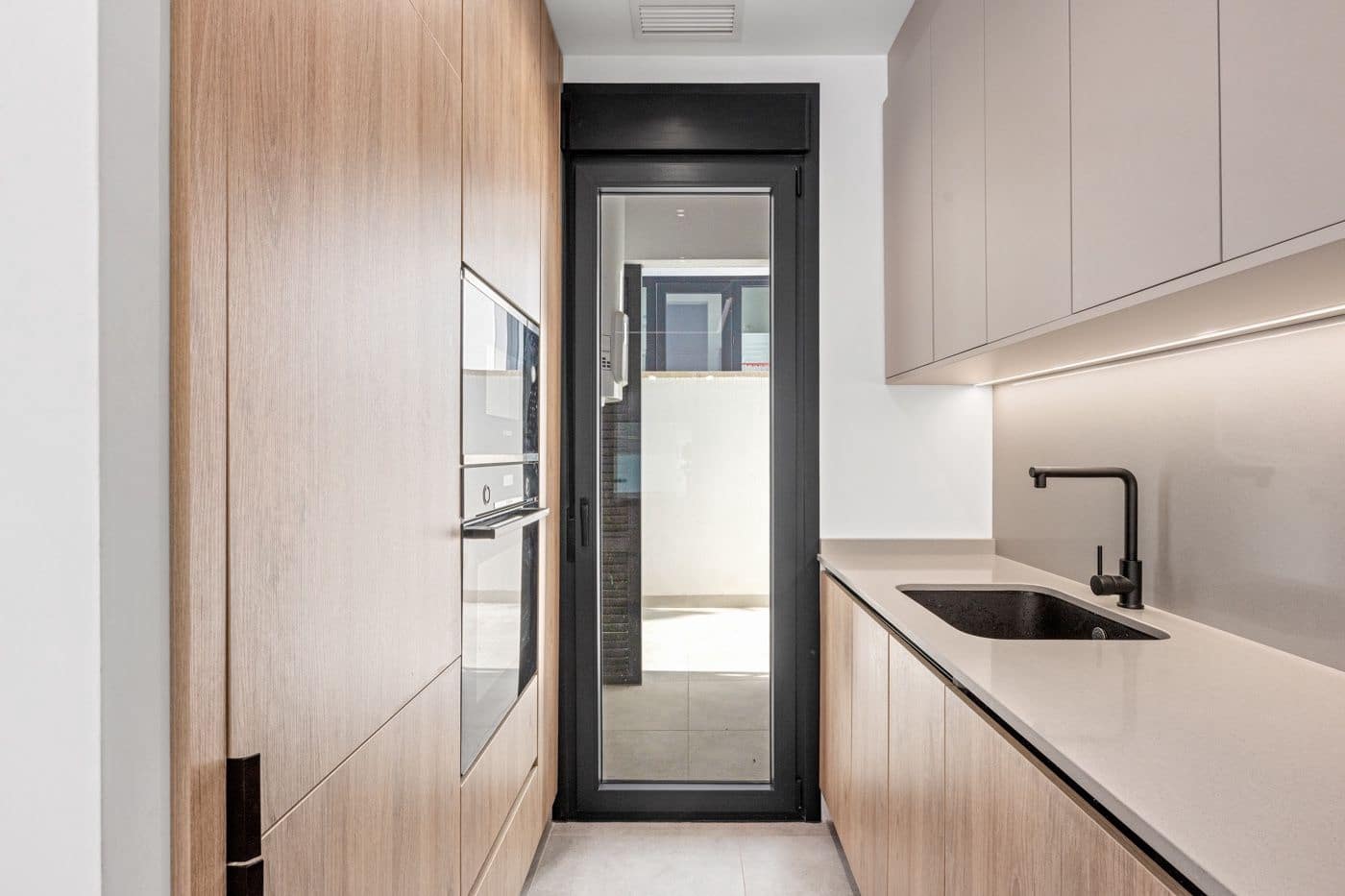 3 bedroom Villa for sale in Filipinas with pool - € 499,000 (Ref: 9747916)