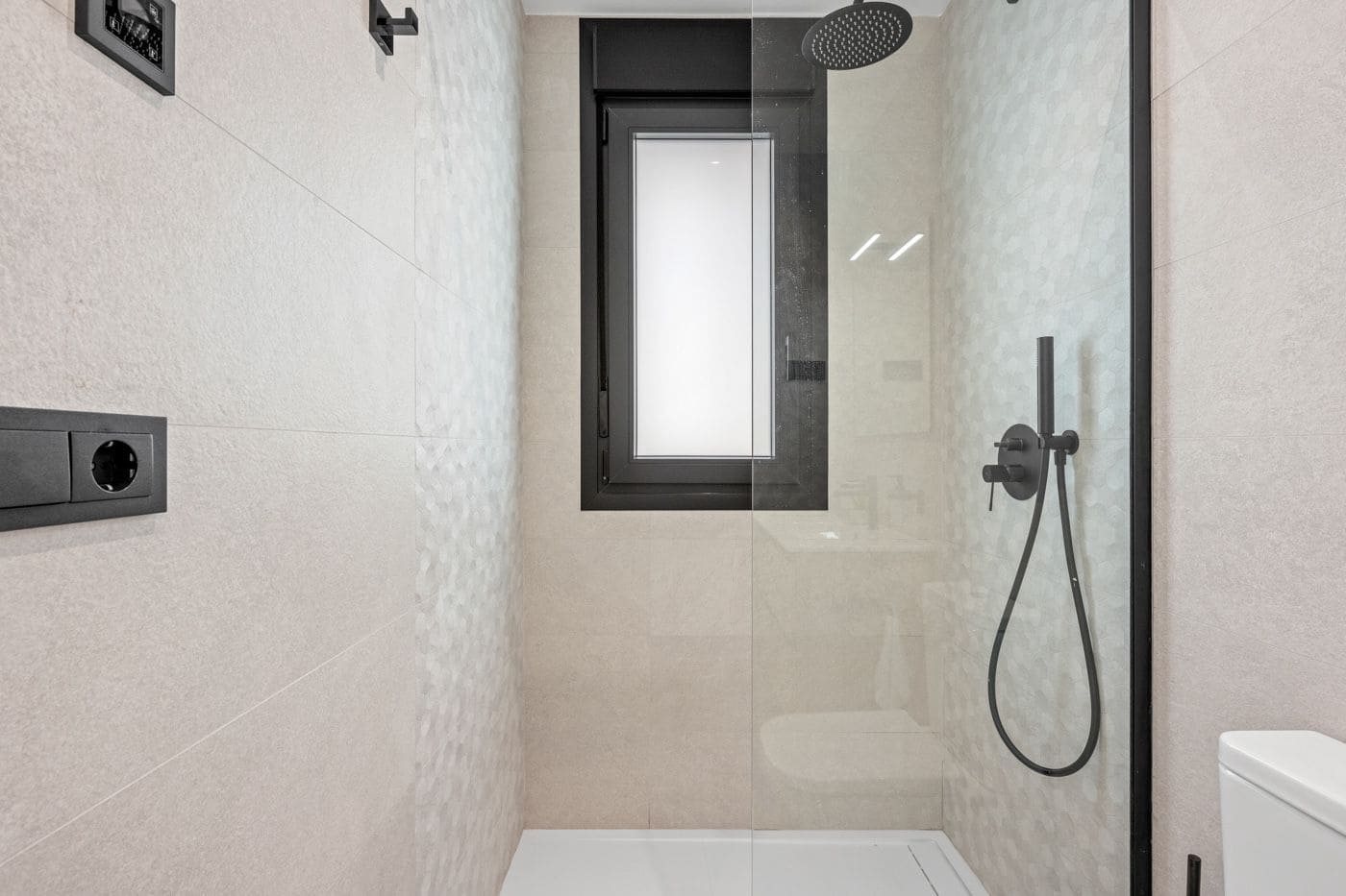 3 bedroom Villa for sale in Filipinas with pool - € 499,000 (Ref: 9747916)