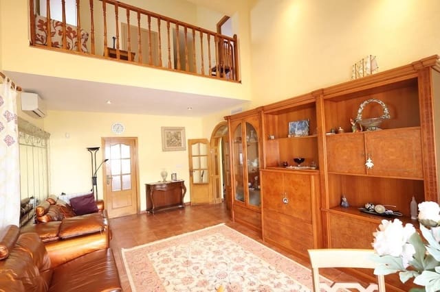 4 quarto Moradia para venda em La Zenia, Orihuela com garagem - 555 000 € (Ref: 9747930)