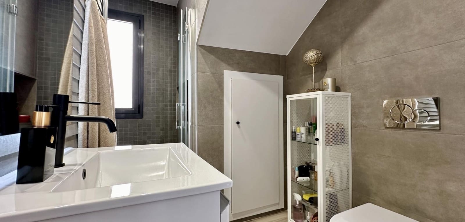 Chalet de 3 habitaciones en Orihuela Costa en venta con piscina - 449.950 € (Ref: 9747937)