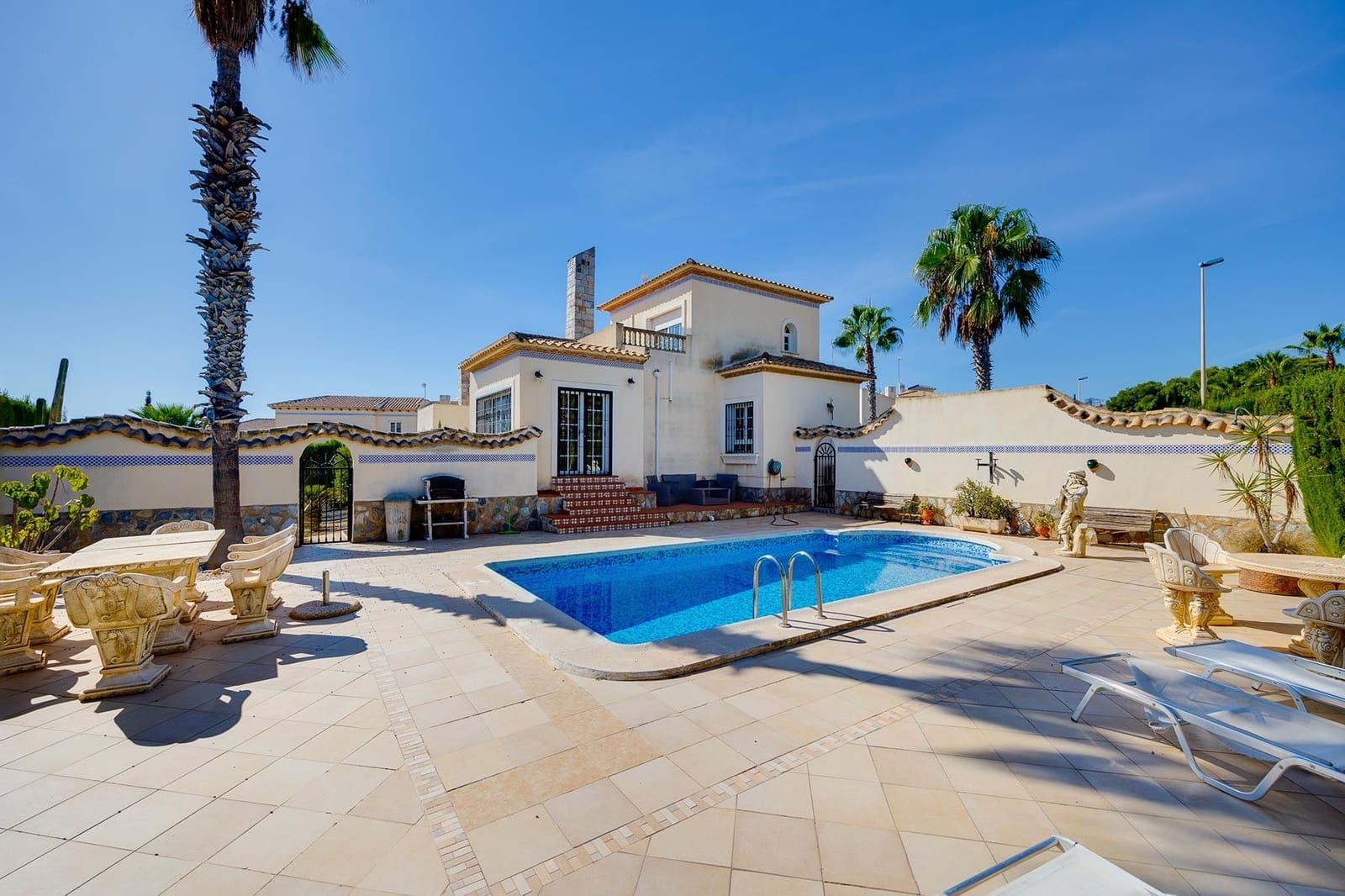 3 Zimmer Villa zu verkaufen in Las Ramblas Golf mit Pool - 550.000 € (Ref: 9747940)