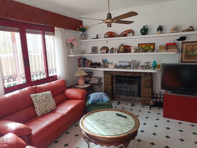 4 soveværelse Villa til salg i Campoamor, Orihuela med swimmingpool - € 650.000 (Ref: 9747950)