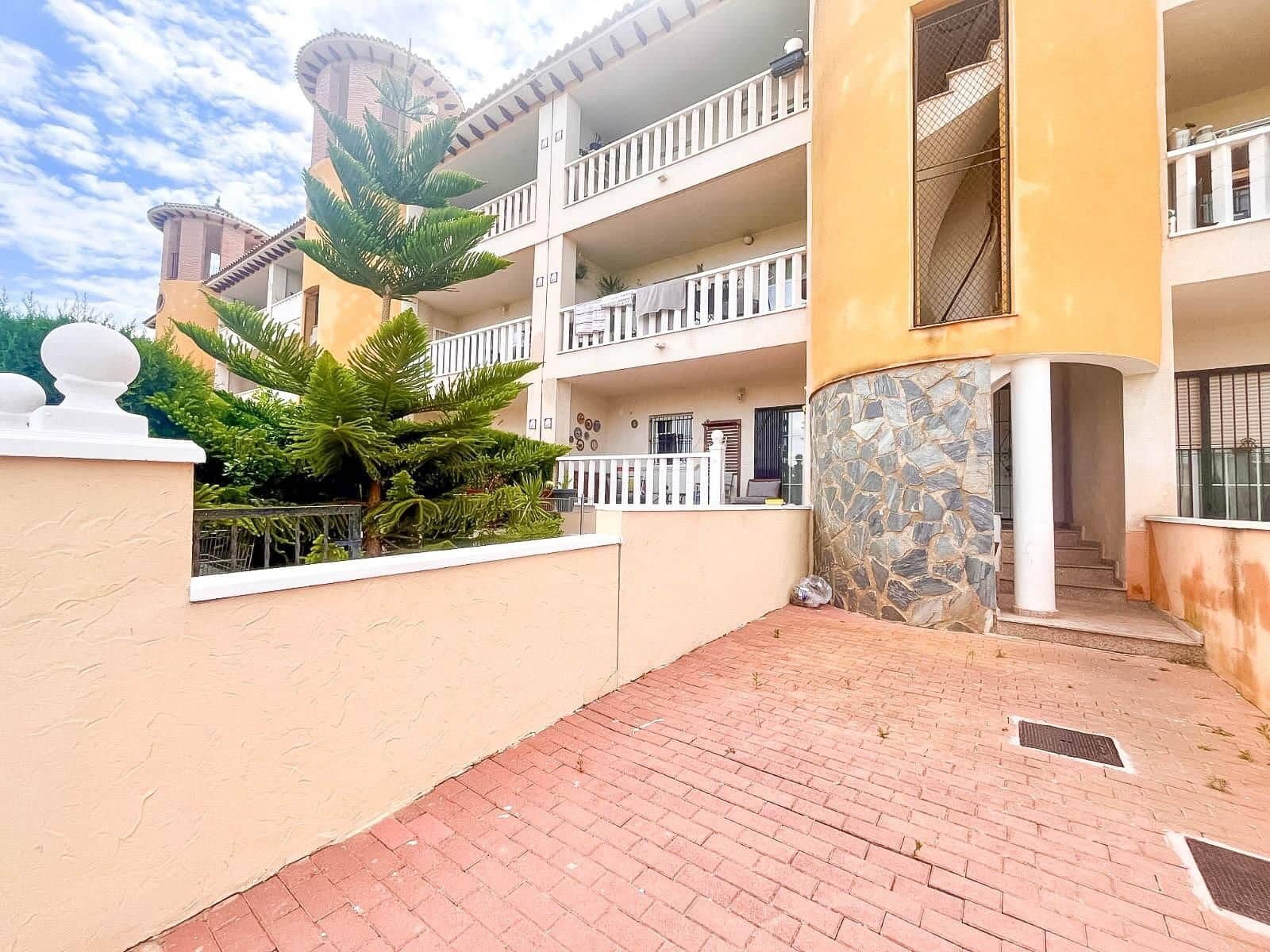 2 soverom Bungalow til salgs i Orihuela Costa med svømmebasseng - € 159 000 (Ref: 9747952)