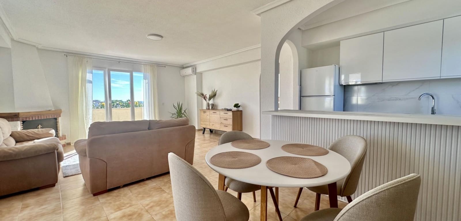 2 makuuhuone Huoneisto myytävänä paikassa Orihuela Costa - 247 000 € (Ref: 9747955)