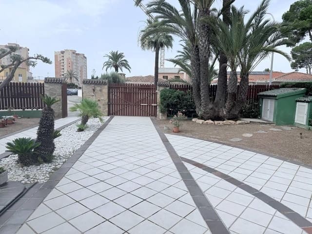 4 quarto Moradia para venda em Campoamor, Orihuela - 799 000 € (Ref: 9748000)