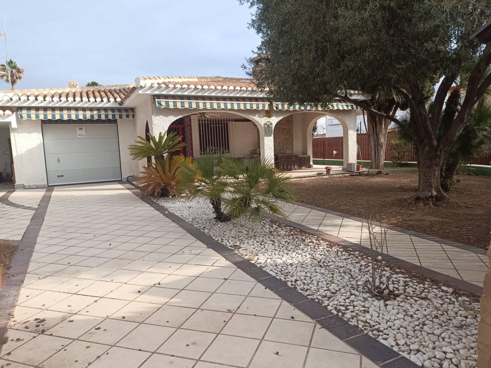 4 soveværelse Villa til salg i Campoamor - € 799.000 (Ref: 9748000)