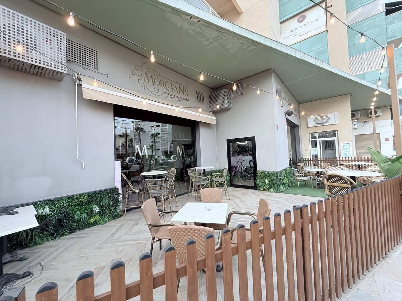 Commerciale in vendita in Cabo Roig - 449.900 € (Rif: 9748015)