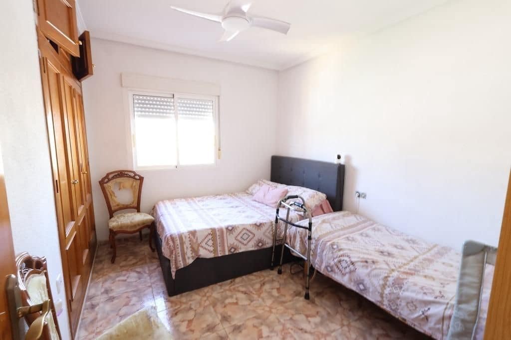 4 bedroom Commercial for sale in Orihuela Costa with garage - € 750,000 (Ref: 9748024)