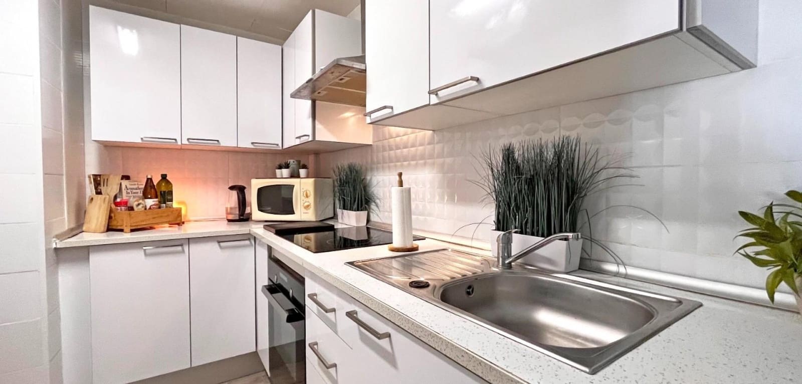 Chalet de 4 habitaciones en Playa Flamenca en venta con piscina - 399.990 € (Ref: 9748027)