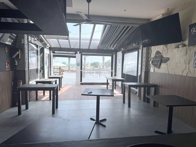 Erhverv til salg i Cabo Roig, Orihuela - € 190.000 (Ref: 9748039)