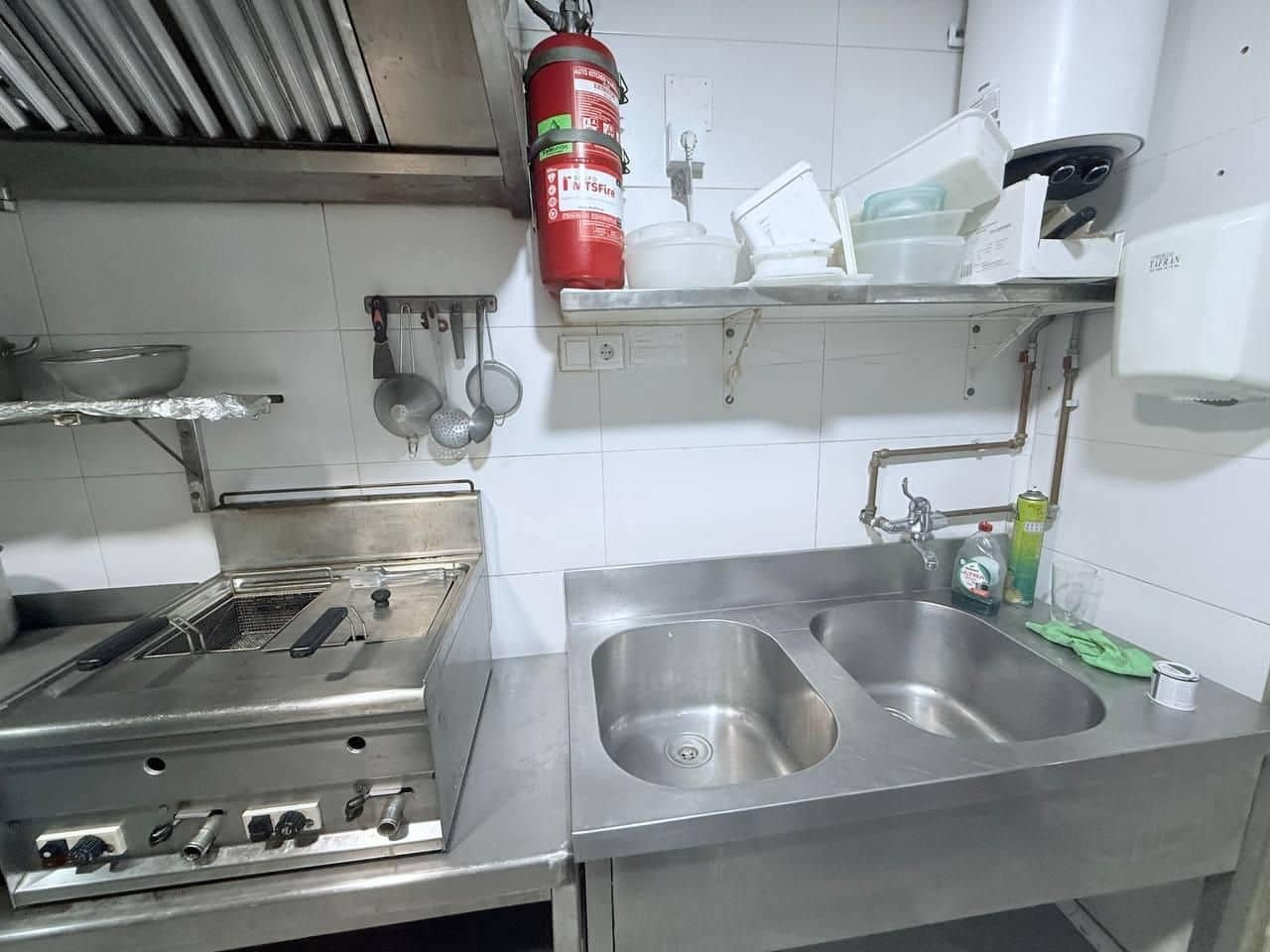 Erhverv til salg i Cabo Roig - € 190.000 (Ref: 9748039)