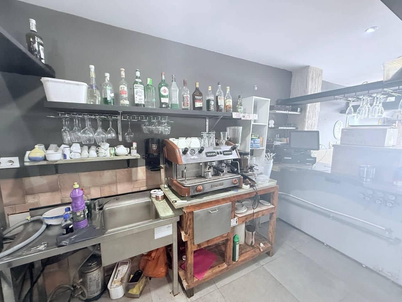 Erhverv til salg i Cabo Roig - € 190.000 (Ref: 9748039)