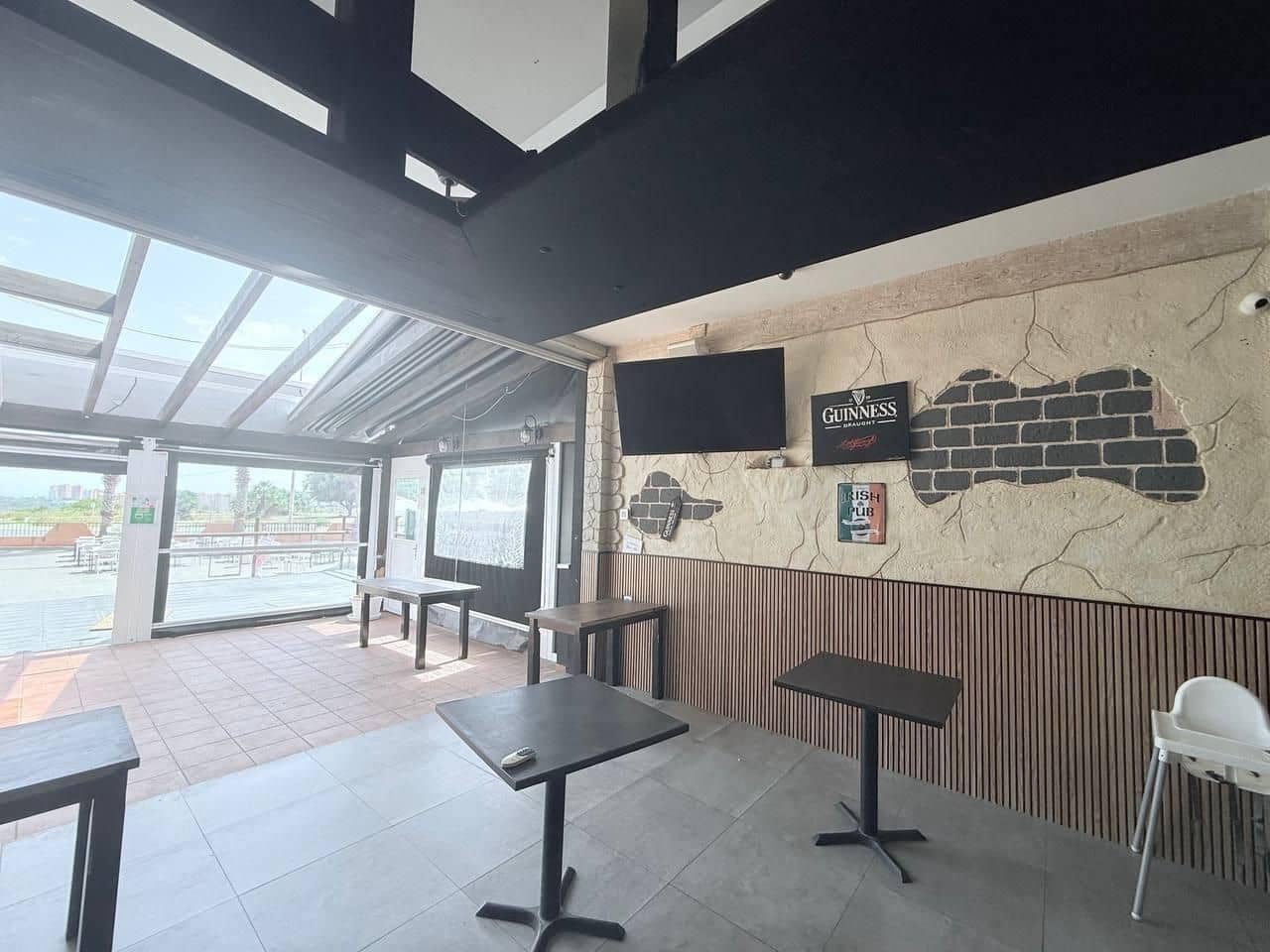 Erhverv til salg i Cabo Roig - € 190.000 (Ref: 9748039)