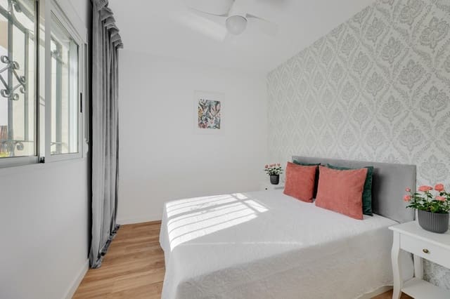 3 sovrum Radhus till salu i Orihuela med pool - 277 900 € (Ref: 9748063)