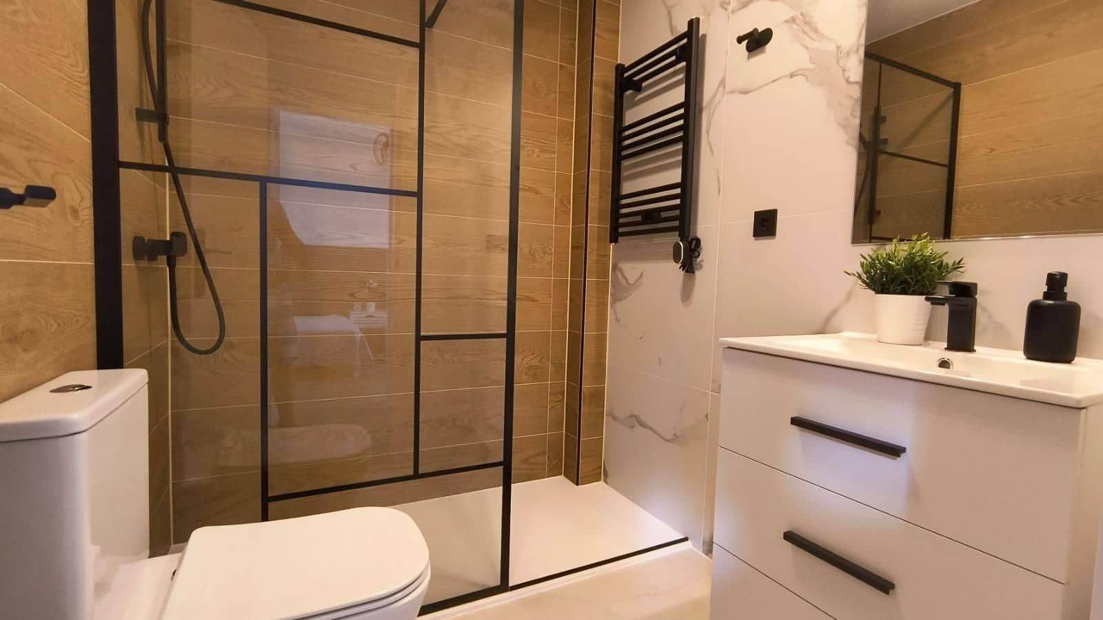 Adosado de 3 habitaciones en Orihuela en venta con piscina - 277.900 € (Ref: 9748063)