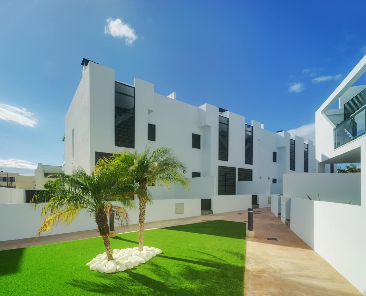 2 soverom Leilighet til salgs i Pilar de la Horadada med svømmebasseng garasje - € 445 000 (Ref: 9791399)