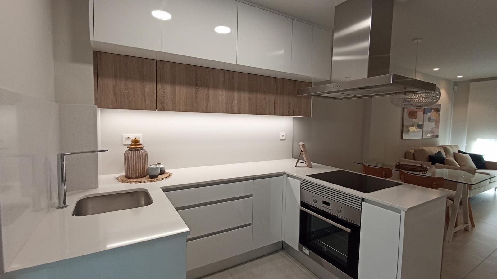 2 soverom Leilighet til salgs i Pilar de la Horadada med svømmebasseng garasje - € 445 000 (Ref: 9791399)