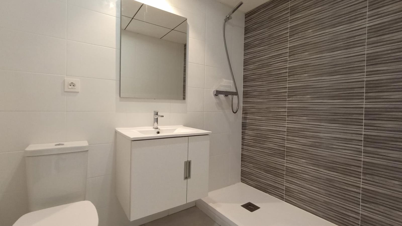2 soverom Leilighet til salgs i Pilar de la Horadada med svømmebasseng garasje - € 445 000 (Ref: 9791399)