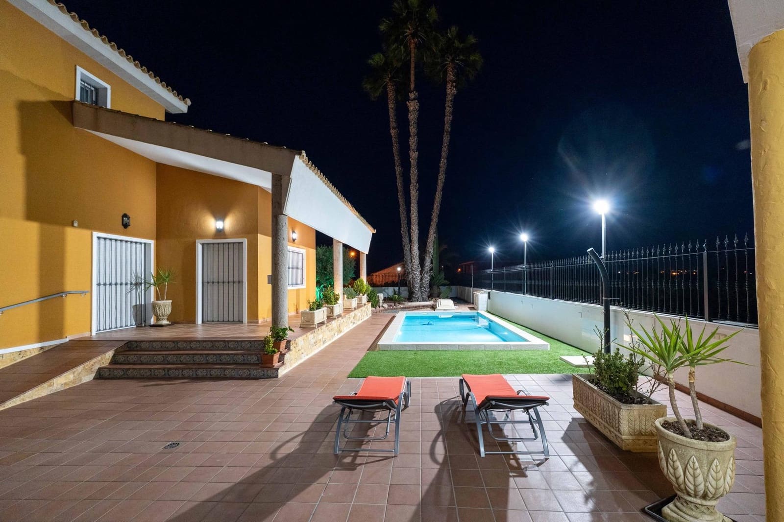 4 soveværelse Villa til salg i Orihuela med swimmingpool garage - € 675.000 (Ref: 9843402)