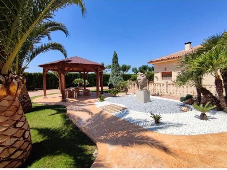 5 Zimmer Villa zu verkaufen in Aspe mit Pool Garage - 850.000 € (Ref: 9843403)