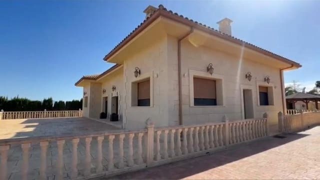 5 soveværelse Villa til salg i Aspe med swimmingpool garage - € 850.000 (Ref: 9843403)