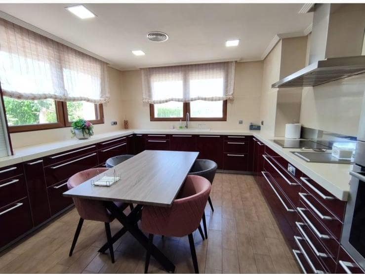 5 Zimmer Villa zu verkaufen in Aspe mit Pool Garage - 850.000 € (Ref: 9843403)