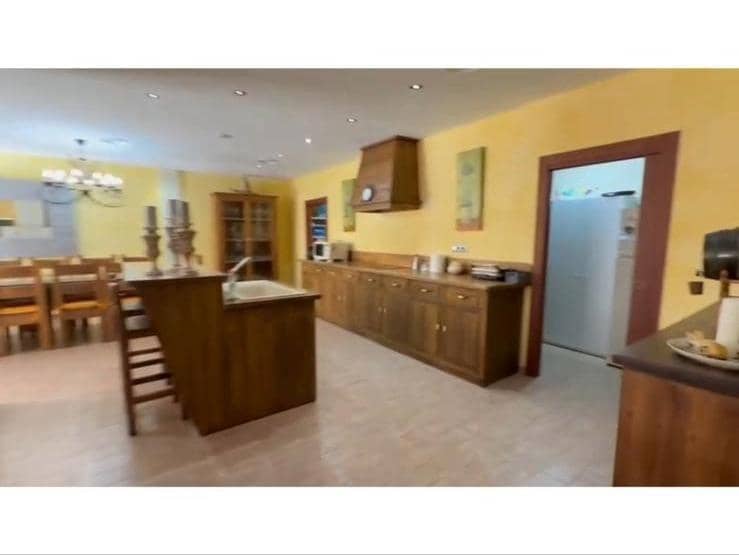 5 Zimmer Villa zu verkaufen in Aspe mit Pool Garage - 850.000 € (Ref: 9843403)