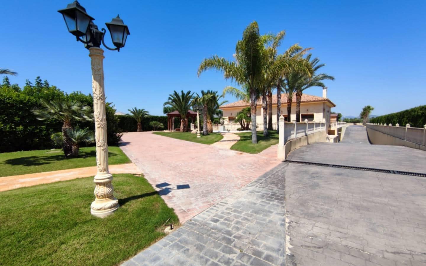 5 Zimmer Villa zu verkaufen in Aspe mit Pool Garage - 850.000 € (Ref: 9843403)