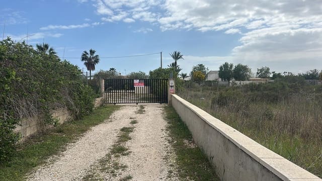 4 bedroom Finca/Country House for sale in La Hoya, Elche / Elx with pool garage - € 250,000 (Ref: 9843405)