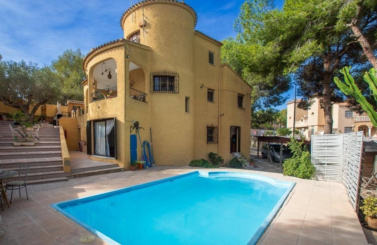 6 bedroom Villa for sale in Orihuela Costa with pool garage - € 450,000 (Ref: 9876439)