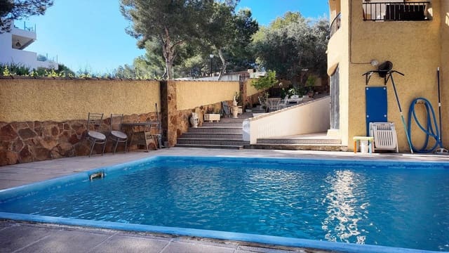 6 bedroom Villa for sale in Lomas de Campoamor - Las Ramblas, Orihuela with pool garage - € 450,000 (Ref: 9876439)