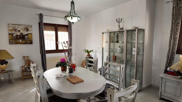 6 bedroom Villa for sale in Lomas de Campoamor - Las Ramblas, Orihuela with pool garage - € 450,000 (Ref: 9876439)