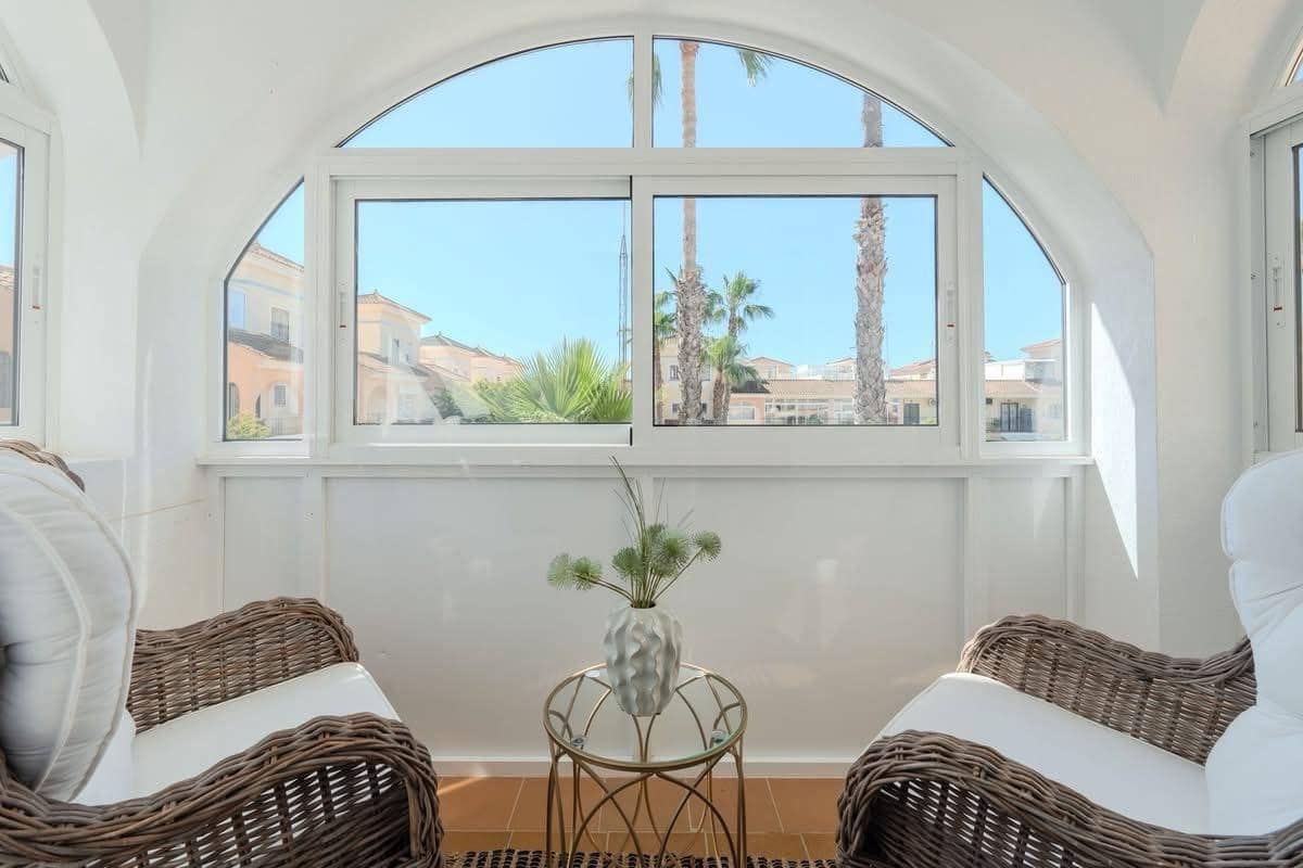 3 sypialnia Bungalow na sprzedaż w La Florida z basenem - 280 000 € (Ref: 9944162)