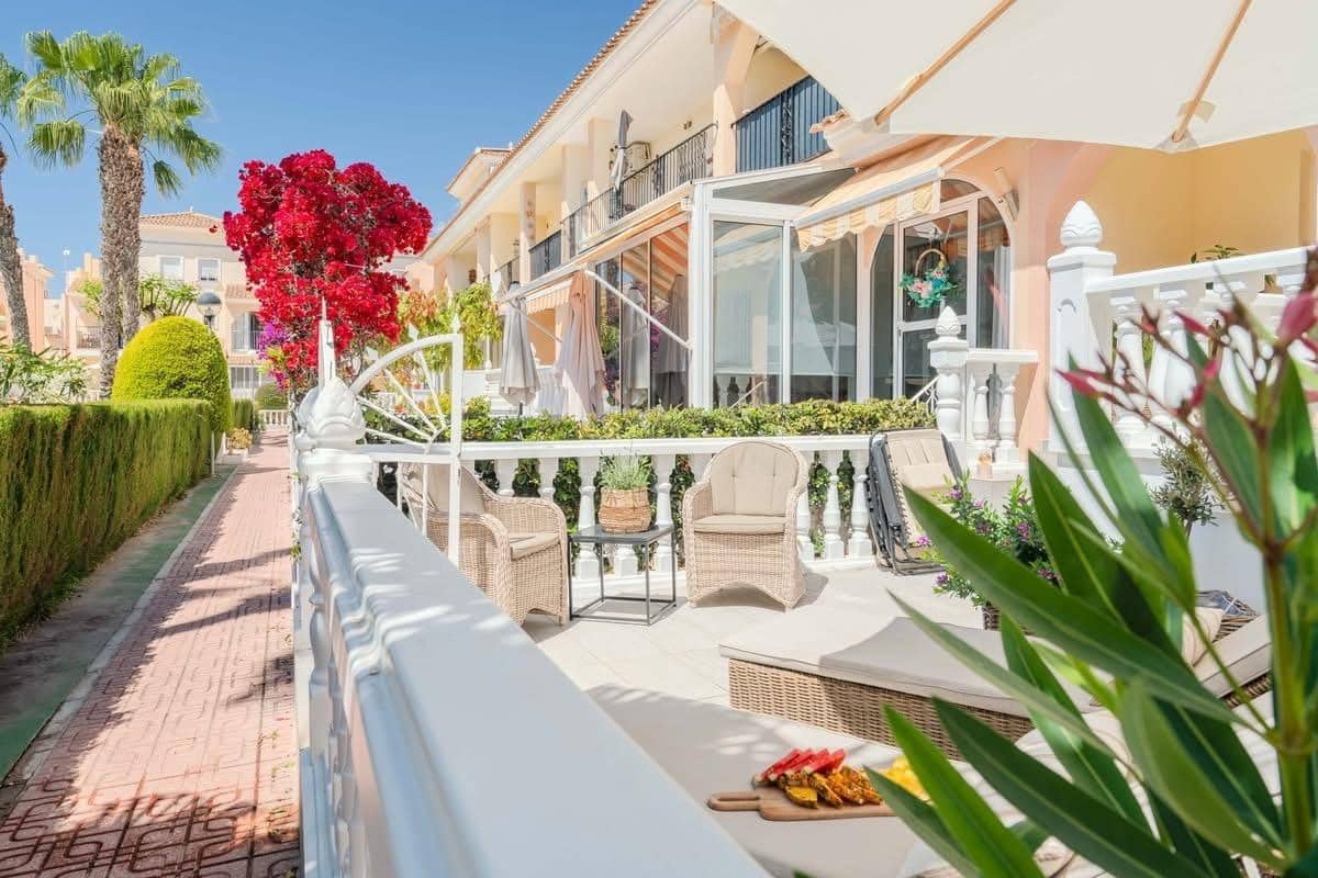 3 sypialnia Bungalow na sprzedaż w La Florida z basenem - 280 000 € (Ref: 9944162)