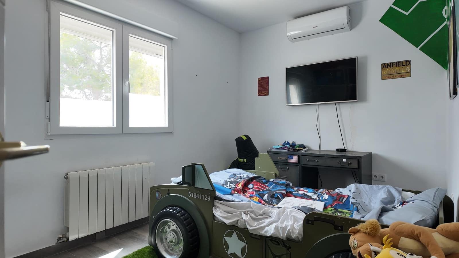 6 soveværelse Rækkehus til salg i Filipinas med swimmingpool garage - € 695.000 (Ref: 9966669)