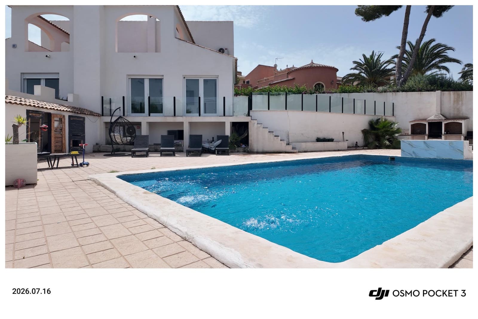 6 soveværelse Rækkehus til salg i Filipinas med swimmingpool garage - € 695.000 (Ref: 9966669)