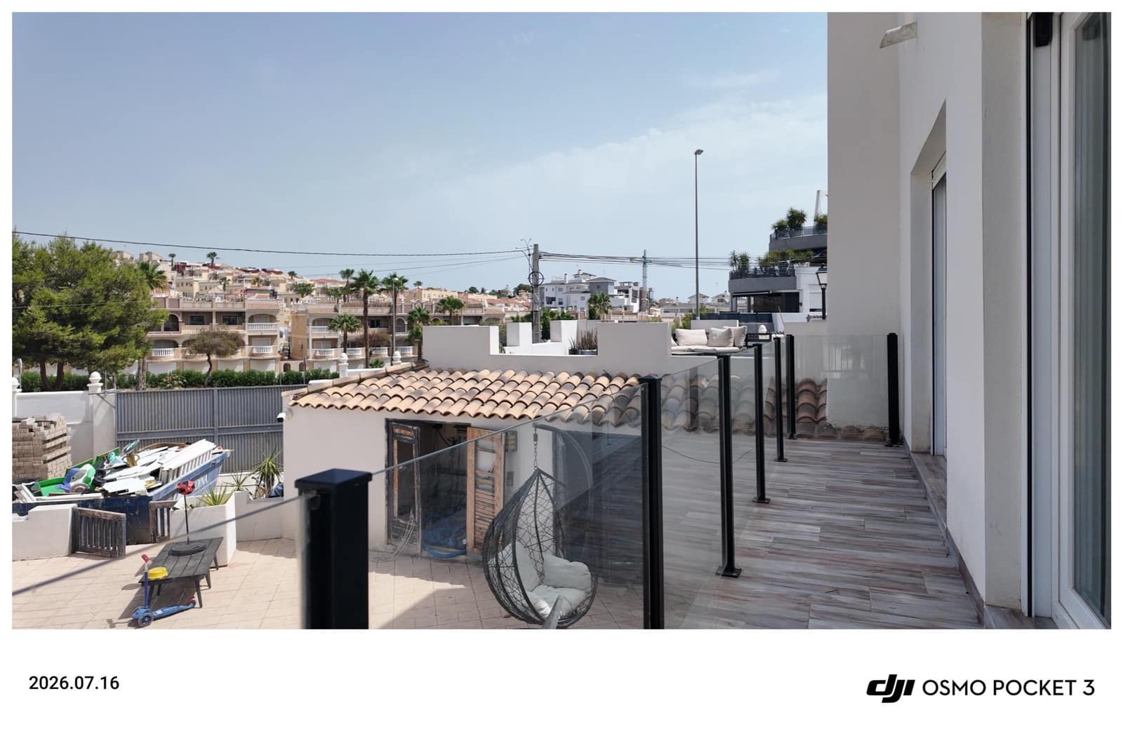 6 soveværelse Rækkehus til salg i Filipinas med swimmingpool garage - € 695.000 (Ref: 9966669)