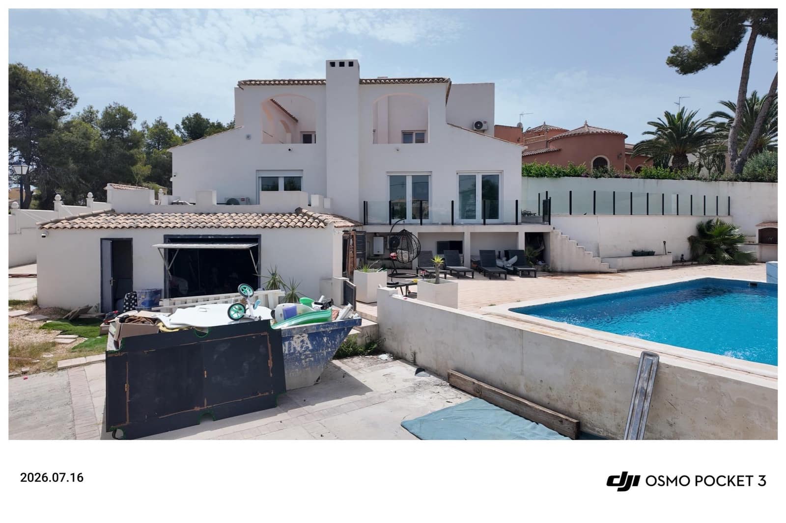 6 soveværelse Rækkehus til salg i Filipinas med swimmingpool garage - € 695.000 (Ref: 9966669)